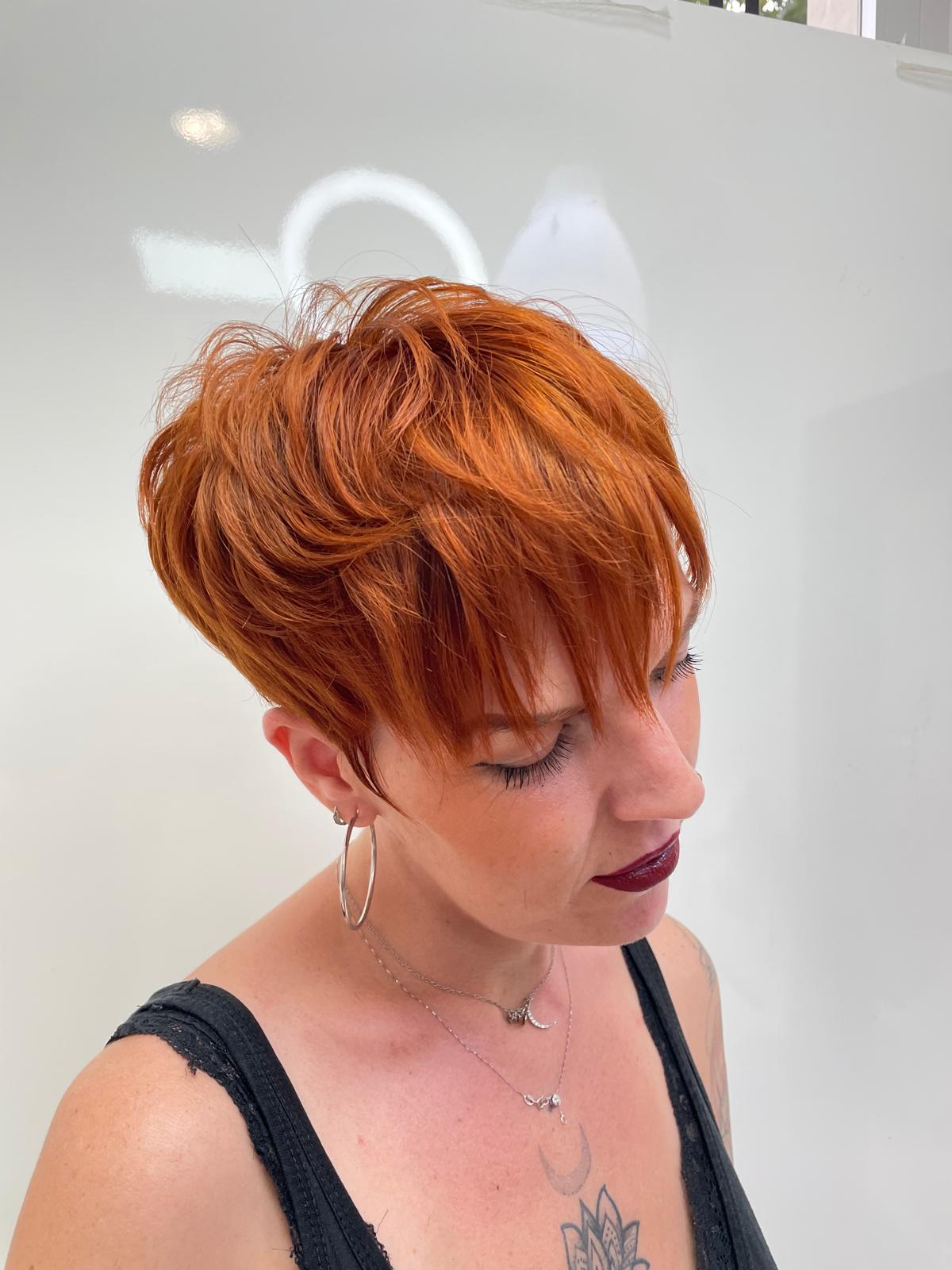 Corte pixie pelirrojo